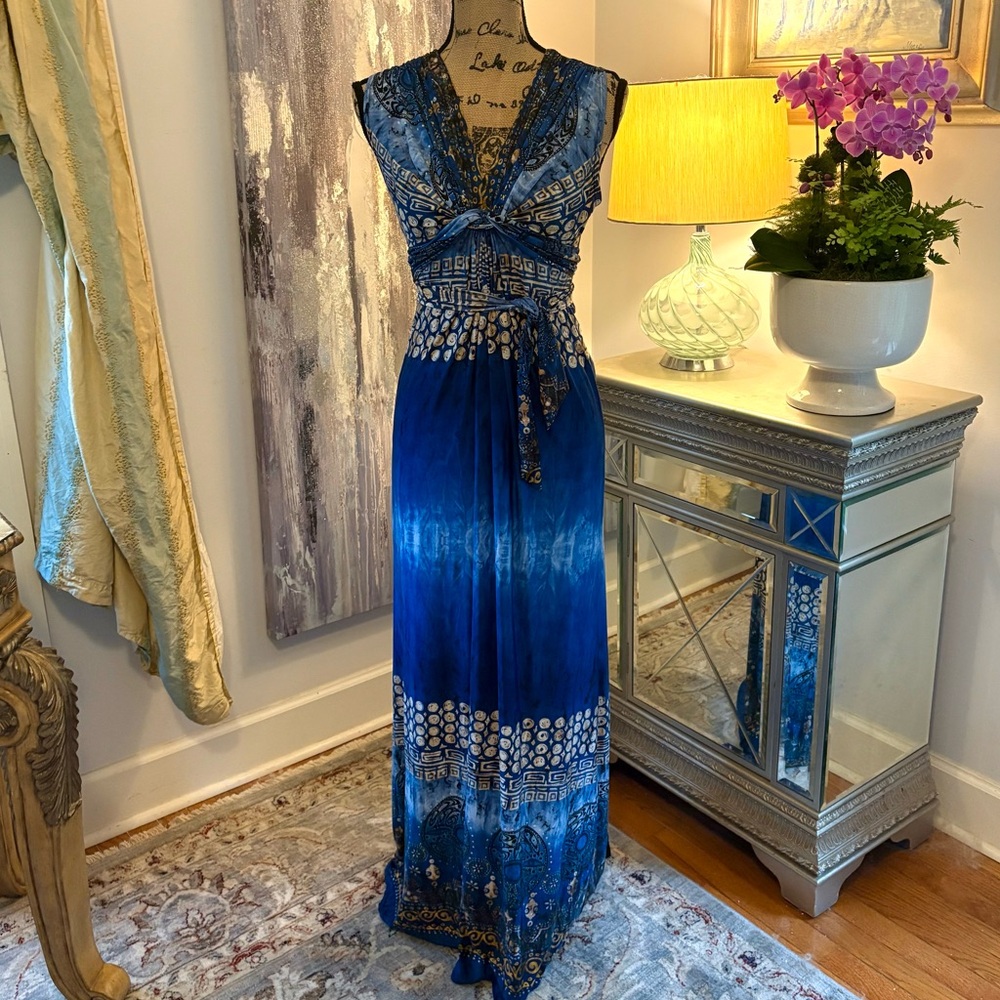 BEBE stunning fall maxi wedding guest dress blue tan ivory S designer